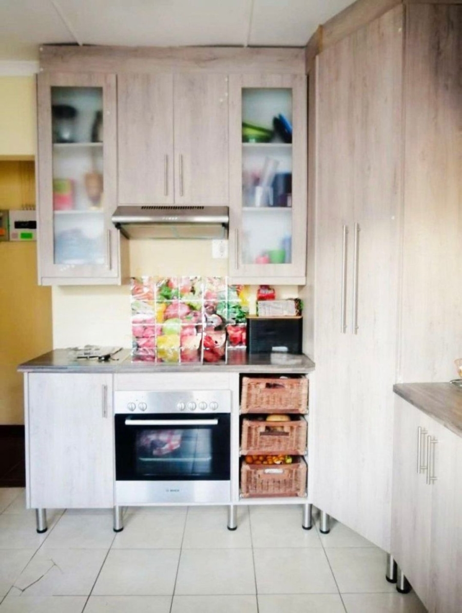 6 Bedroom Property for Sale in Butterworth Ext 24 Eastern Cape